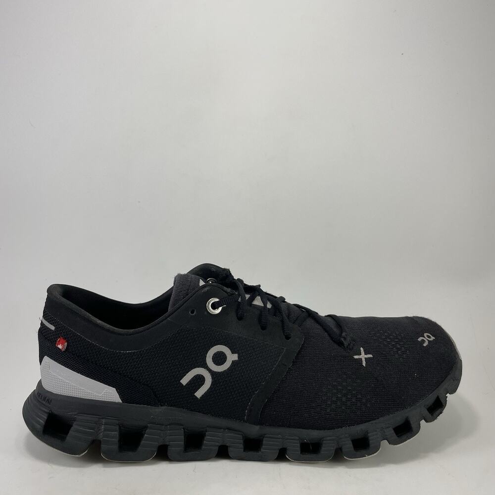 On Cloud Cloudflow Black Running Shoes Womens Size 9.5 Lightweight Athletic